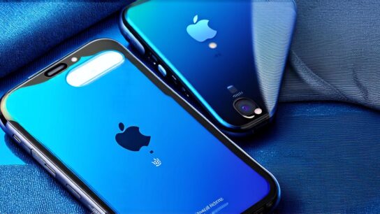 Which Apple devices are compatible with iOS 18